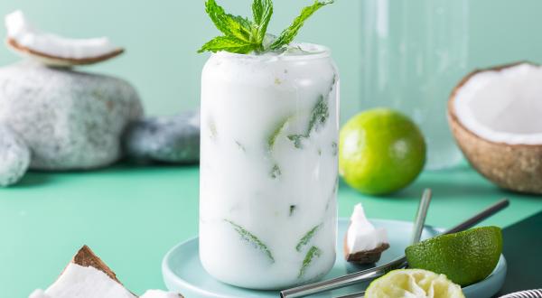 Limonada de coco y menta con NUTREN® Senior