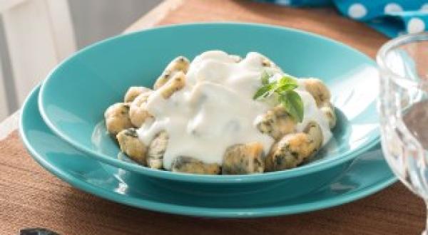 Ñoquis NUTREN® Senior con espinaca y salsa blanca